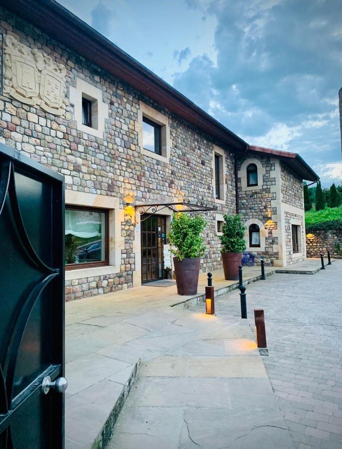 La Fuentona De Santillana Santillana del Mar Ngoại thất bức ảnh